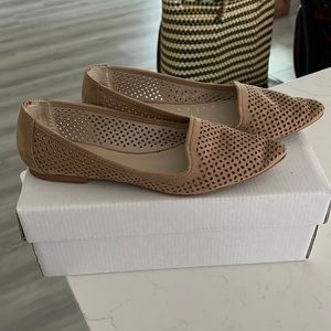 MIA Size 8.5 flats with diamond shape cutout